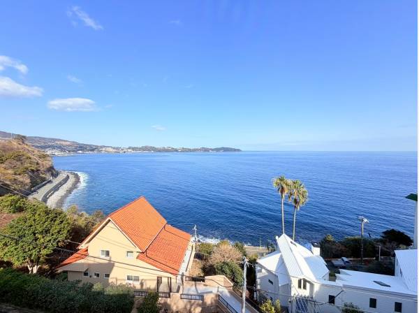 相模湾を望みながら潮風を感じるリゾートライフ！！