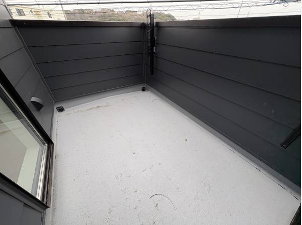 バルコニーも広いです。