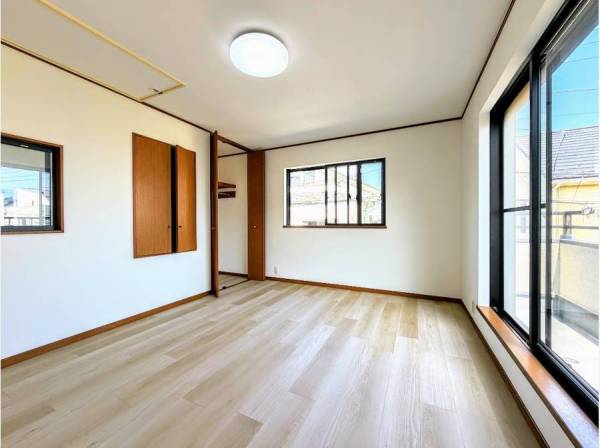 主寝室は約9帖のゆとり