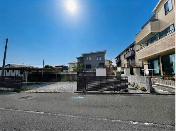 駐車場も複数台停めることが出来ます！