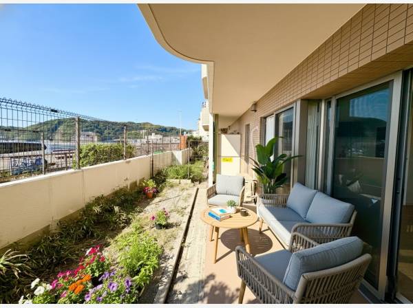 1階の住宅ならではの専用庭付き※家具などはイメージになります