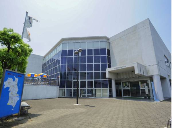 石名坂プールまで約130ｍ