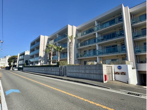 海沿いのレジデンス「オーシャンテラス葉山」