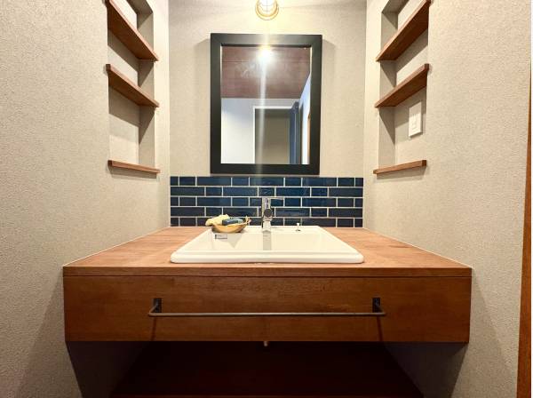 造作独立洗面台