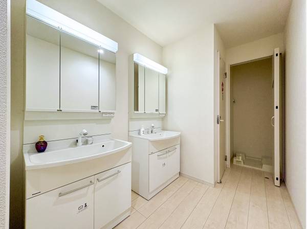 混み合う水回りはゆとりのある設計