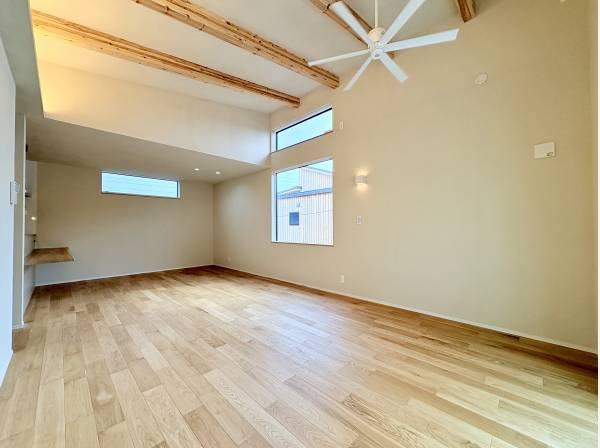 エコウォールの内壁がお洒落な空間に仕上げています。