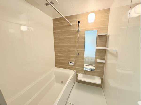 浴室乾燥機付きバスルーム