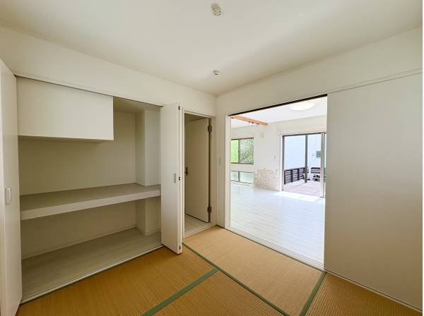 リビング横には約4.5帖の和室スペース！