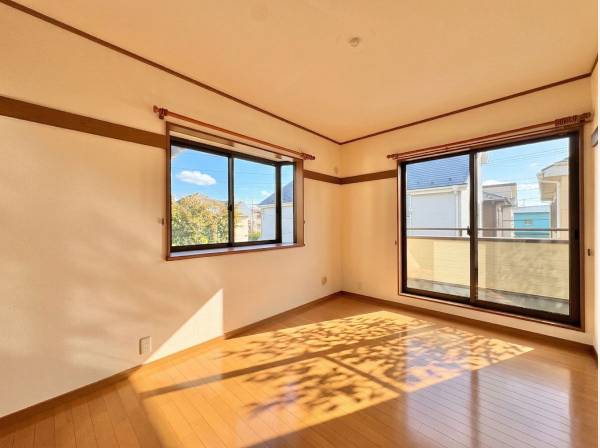 2面採光があることにより、十分な陽光がお部屋の全体に届きます