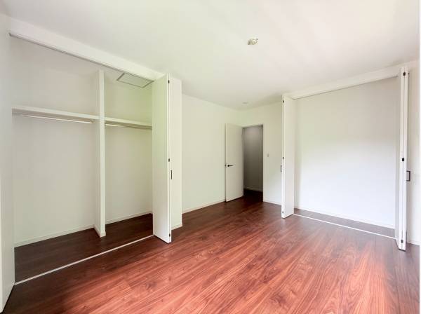 お部屋には収納たっぷり