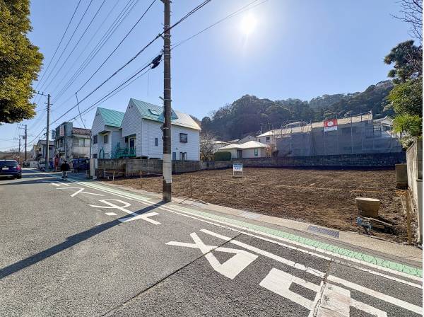 葉山の中でもゆとりある前面道路でカーアクセス良好