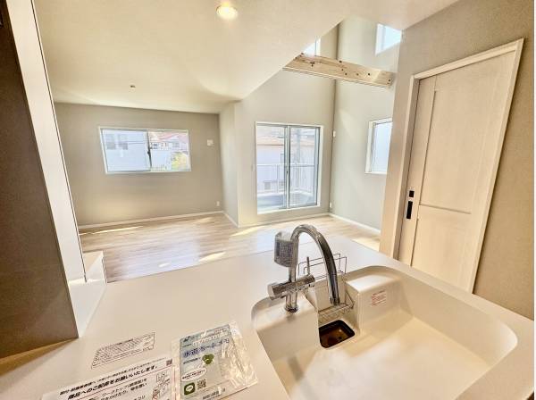 キッチンからの眺めになります。