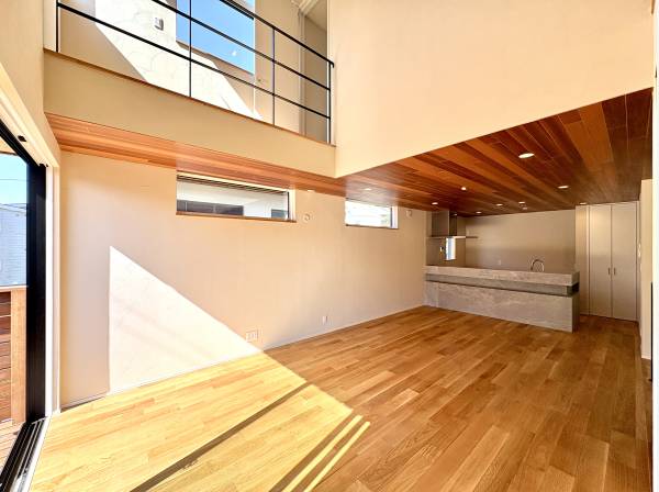 壁はエコウォールの塗り壁を採用。こだわりの自然素材のお家