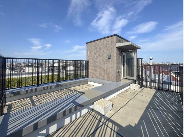 360度開放的な景色を見渡せる屋上テラス
