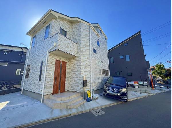 外水栓もございます。洗車の時などに便利♪