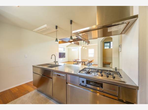 使い勝手のよさそうなキッチンです♪