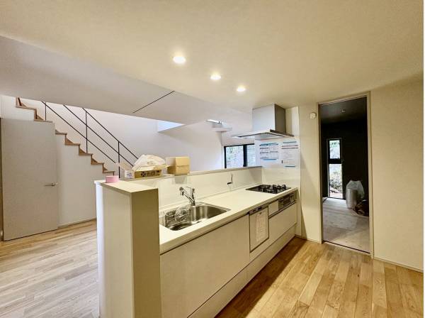 食洗機完備のシステムキッチン