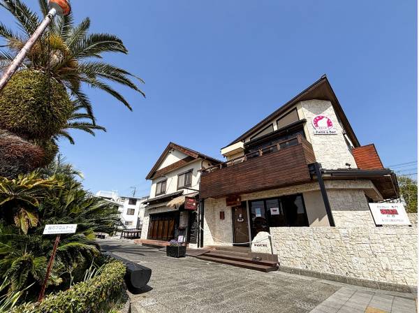 珊瑚礁本店まで徒歩8分（約600m）