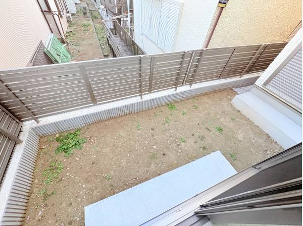 東南側にお庭スペースも！