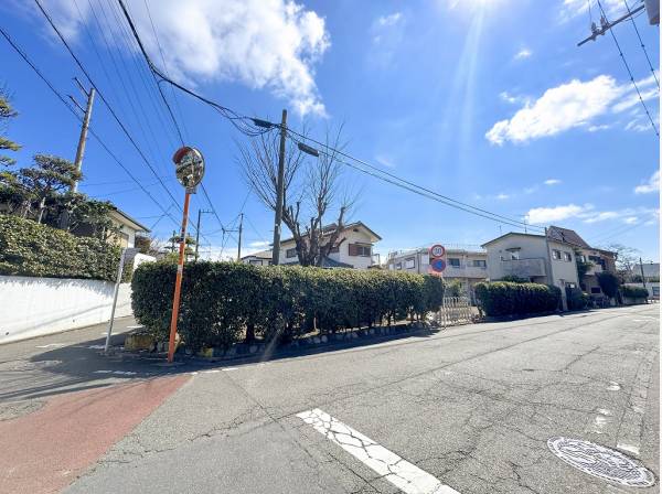 時間がゆっくりと流れる穏やかな住宅街です