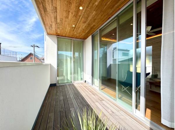 インナーバルコニーもゆったりと過ごす空間となりそうです