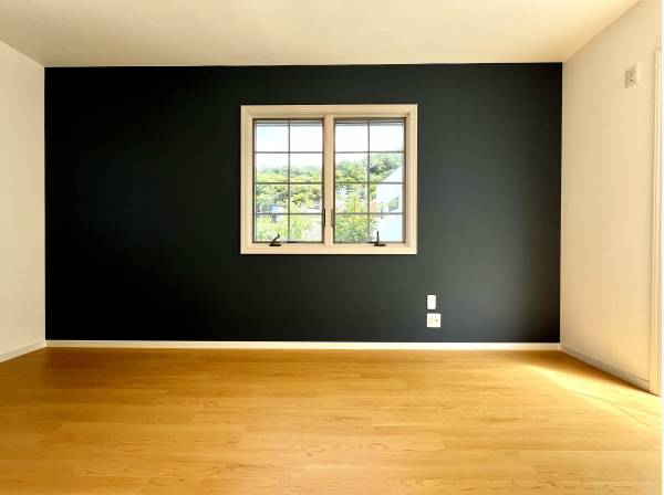 洋室３部屋に納戸付きです。お部屋から緑を眺める。