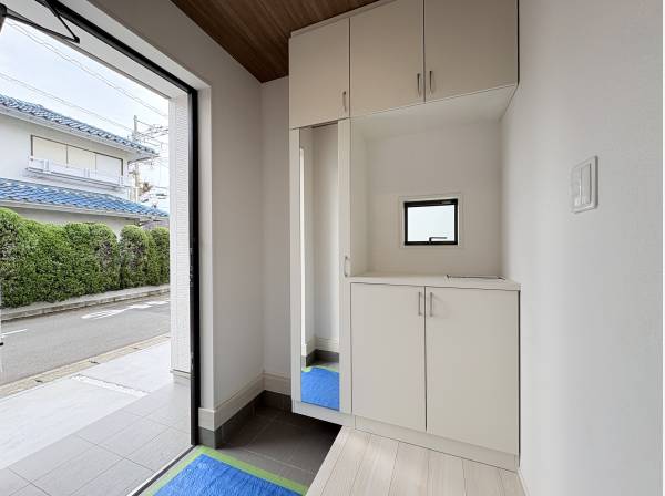 使い勝手の良い玄関収納