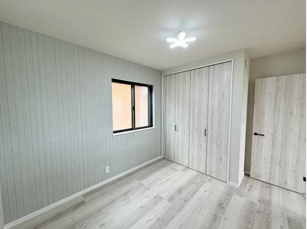 白を基調とした洋室です