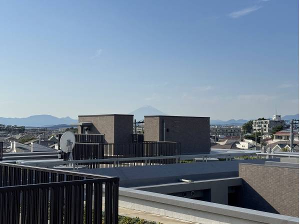 お天気が良い日は富士山を望むこともできます