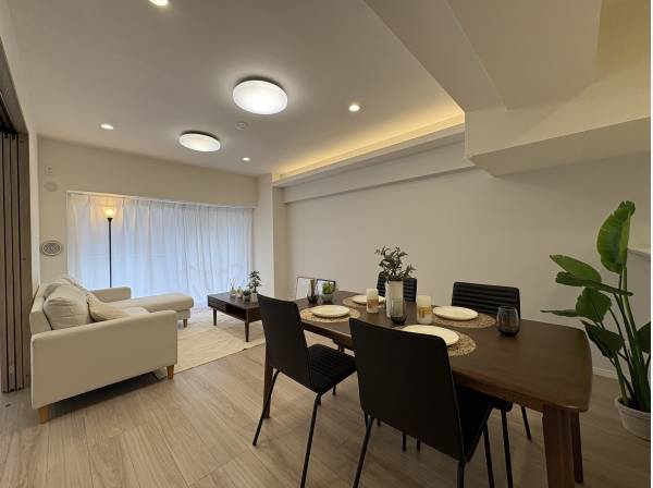 どんなインテリアも合うシンプルな内装