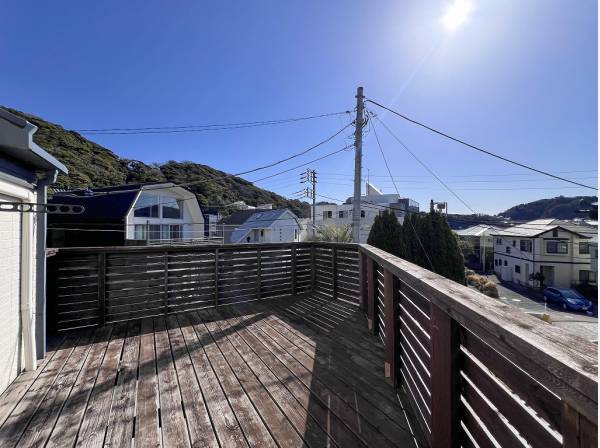 陽光と潮風に満たされた癒しの特等席