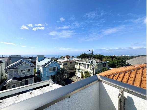 ルーフテラスから眺め
綺麗に海が見えました