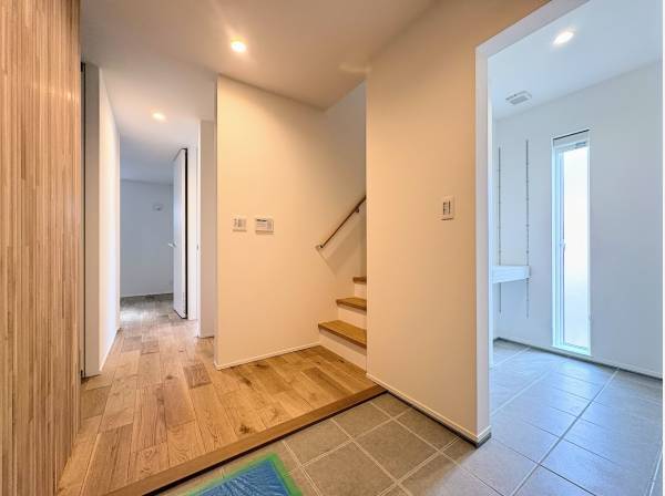 広いSICがあり、玄関スペースもゆとりがあります