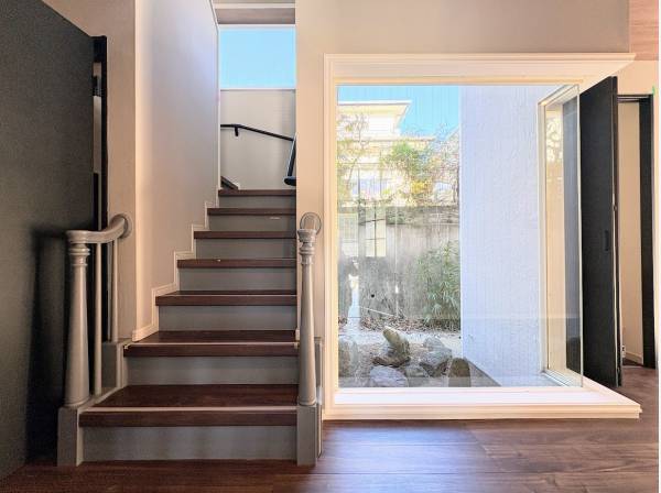 中庭が素敵なホール