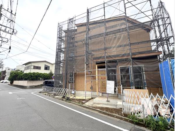 外壁はラップサイディングとなります。