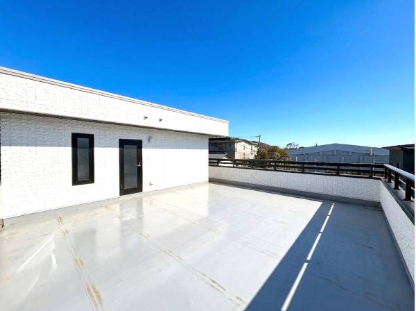 ルーフバルコニー