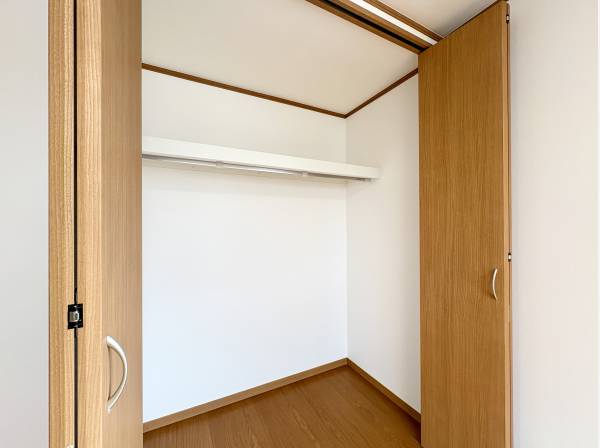 各お部屋に収納スペースも完備！