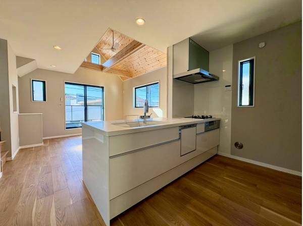 食洗機完備のシステムキッチン