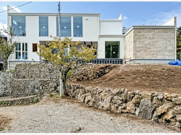 建物間もなく完成です