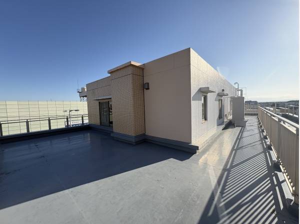 日当りも良いバルコニーでゆったりと過ごせます