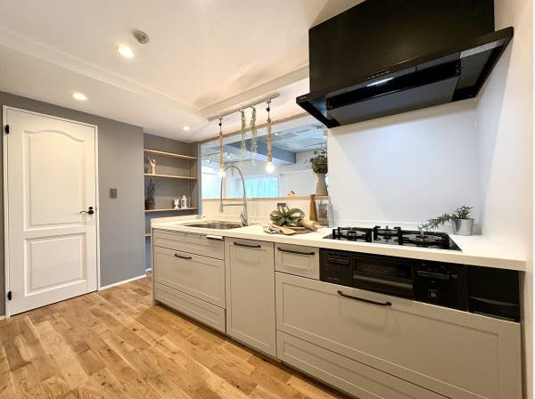 対面式システムキッチンは食洗機付き