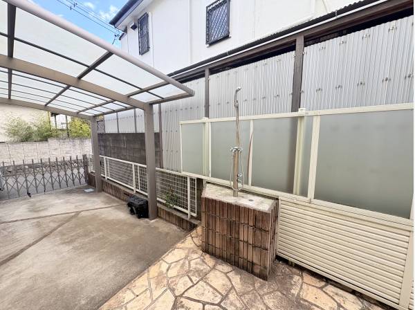 海帰りに嬉しい外シャワー付き