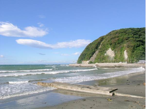 逗子海岸まで自転車で5分 (約1.3㎞)

