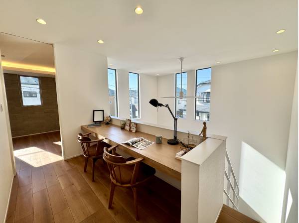 階段を上がったところにフリースペースもあります