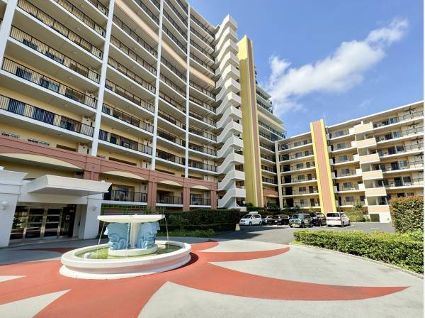 潤いあるエントランスも開放的ですね