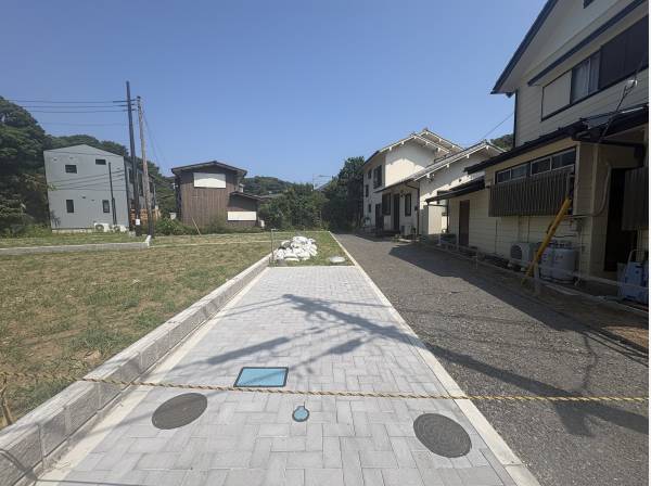 敷地は平坦で段差がありません