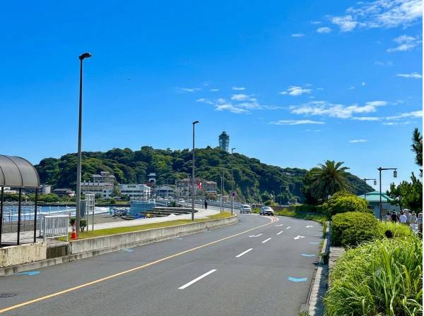 江の島入口まで約5分（約400m）です。