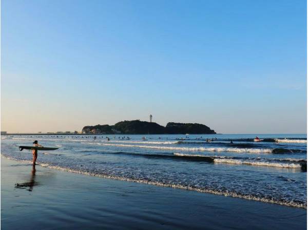 海まで徒歩11分（約870m）