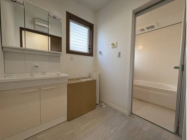 洗面台も新品！