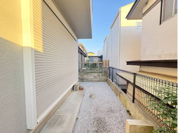 ちょっとしたお庭付きです。